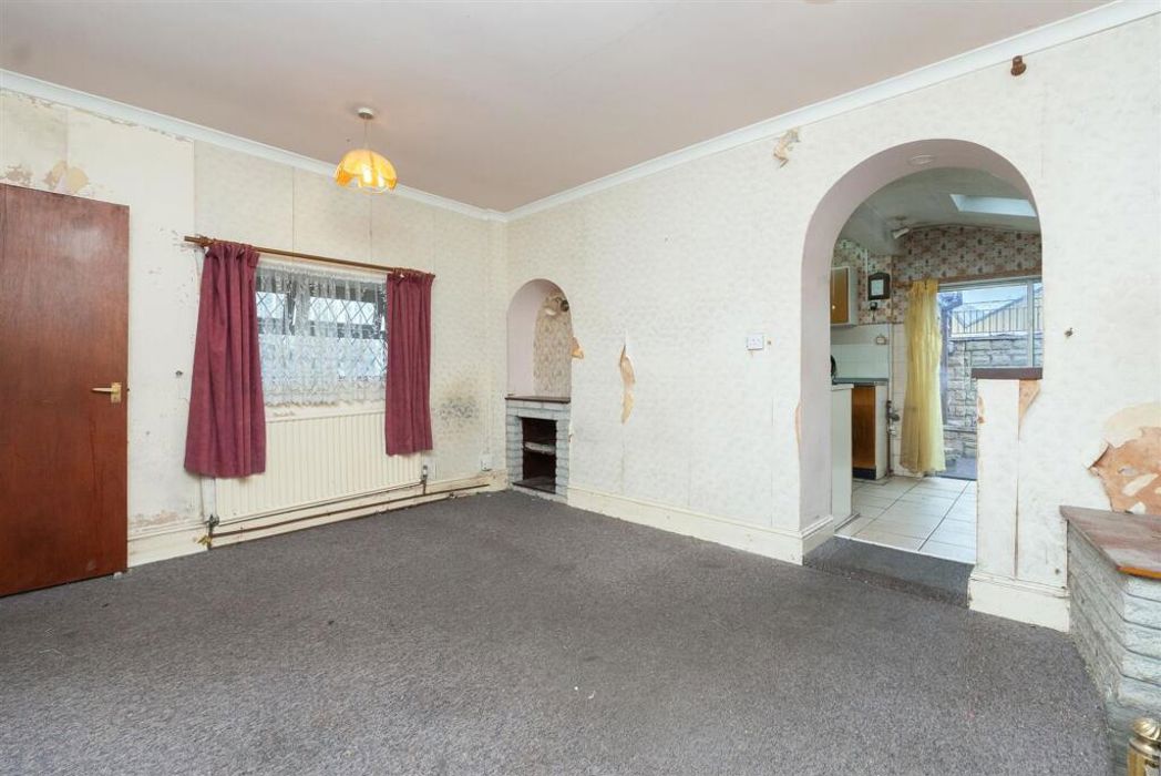 15, Bristol, Gloucestershire, BS30 5JX