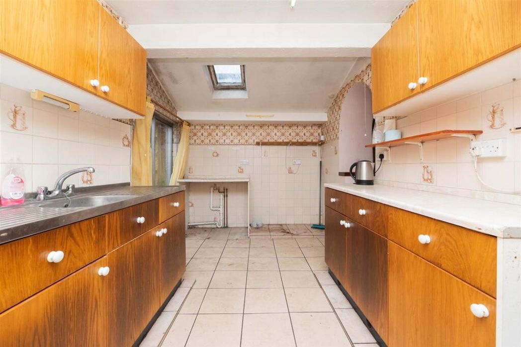 15, Bristol, Gloucestershire, BS30 5JX