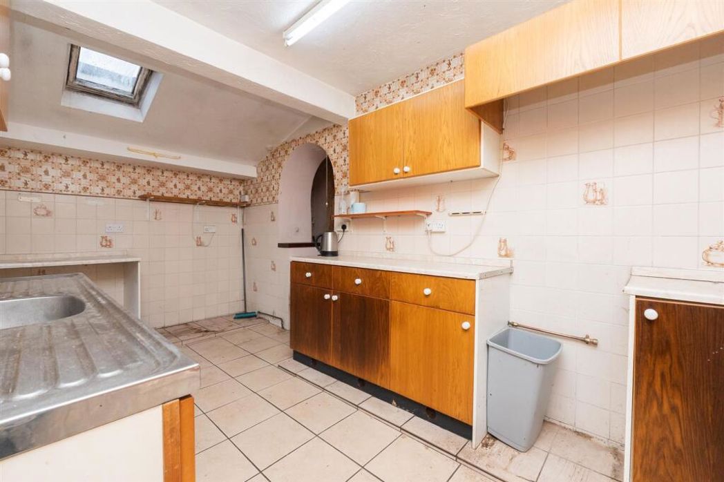 15, Bristol, Gloucestershire, BS30 5JX