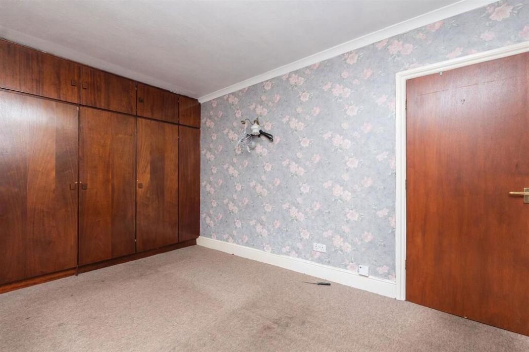 15, Bristol, Gloucestershire, BS30 5JX