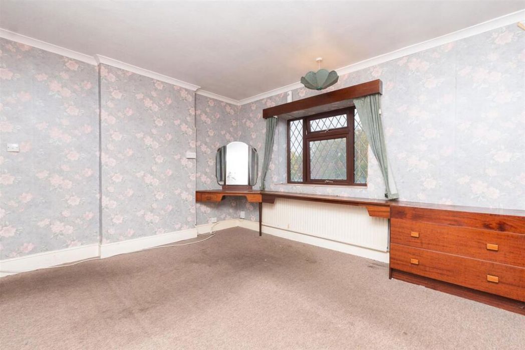 15, Bristol, Gloucestershire, BS30 5JX