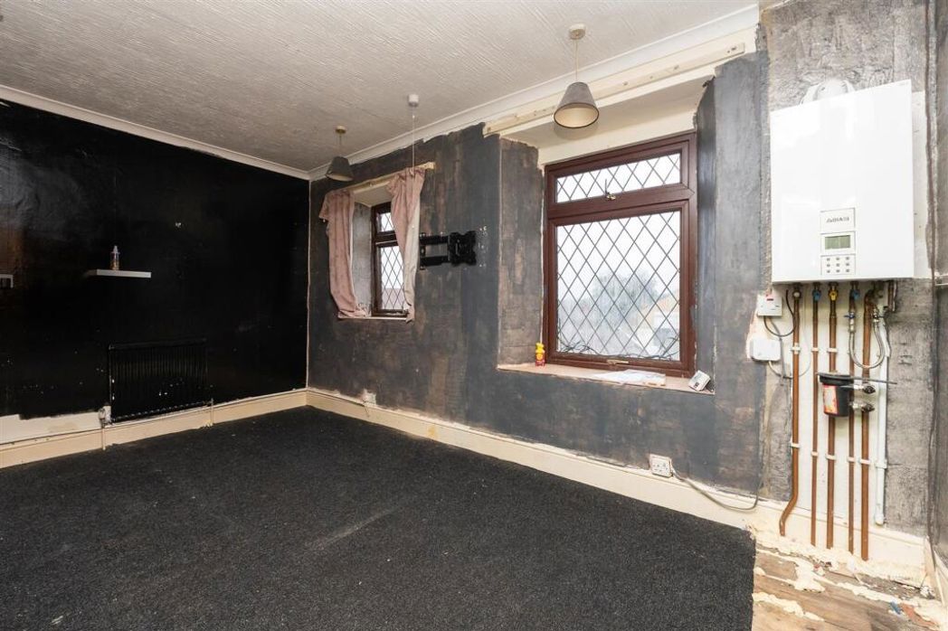 15, Bristol, Gloucestershire, BS30 5JX