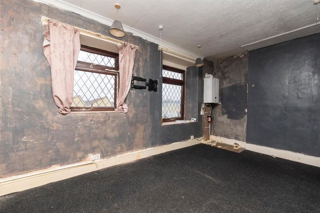 15, Bristol, Gloucestershire, BS30 5JX