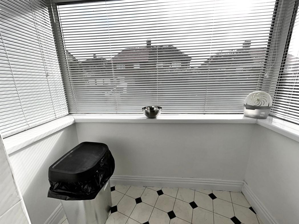 Property image 8 of 18