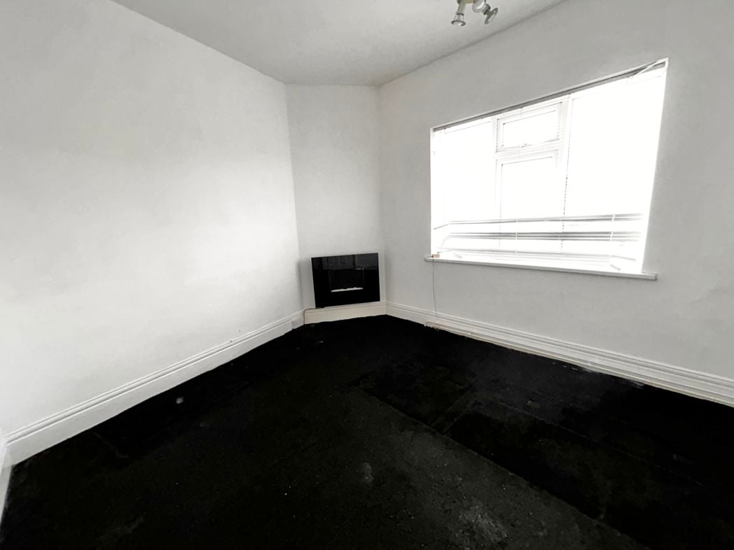 Property image 12 of 18