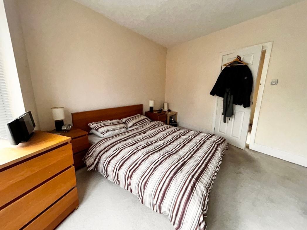 Property image 11 of 18