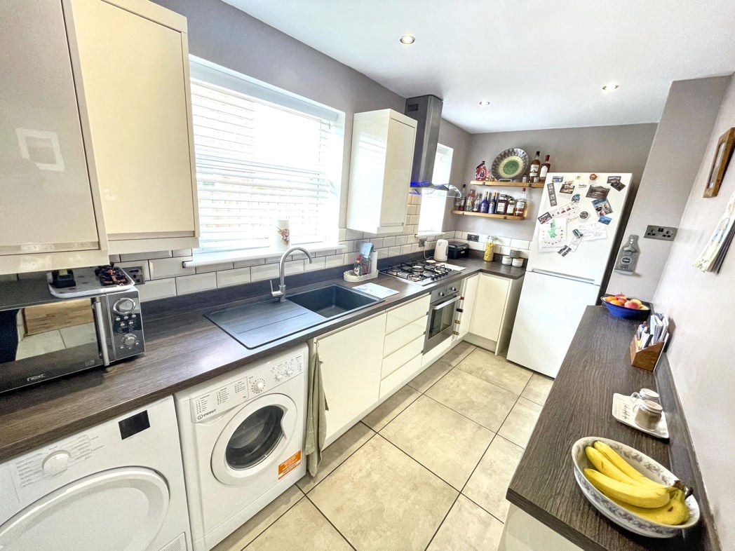 Property image 6 of 12