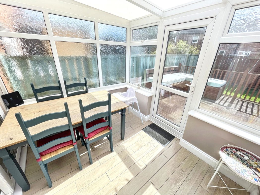 Property image 5 of 12