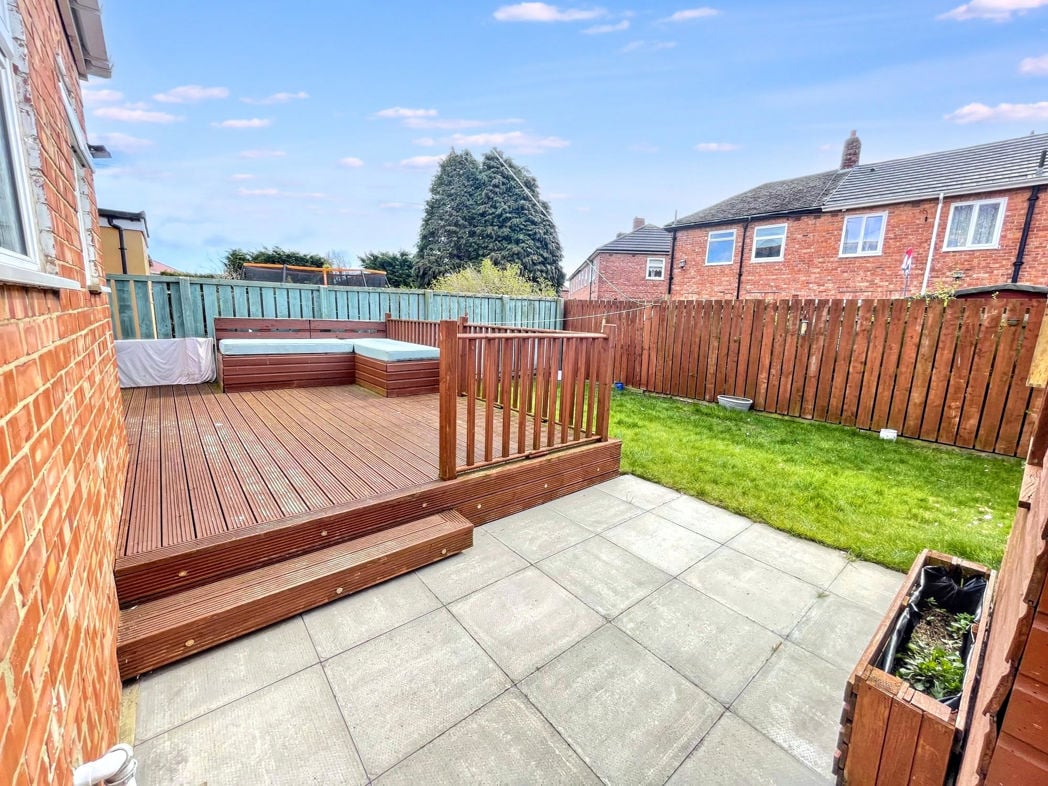 Property image 11 of 12