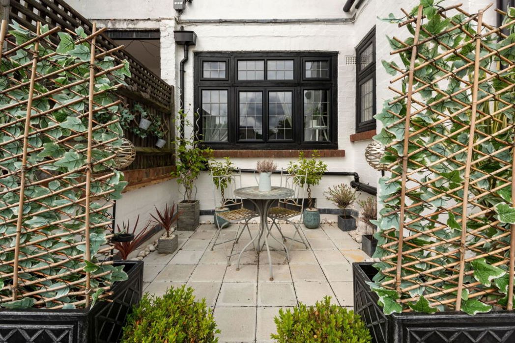 Property image 11 of 12