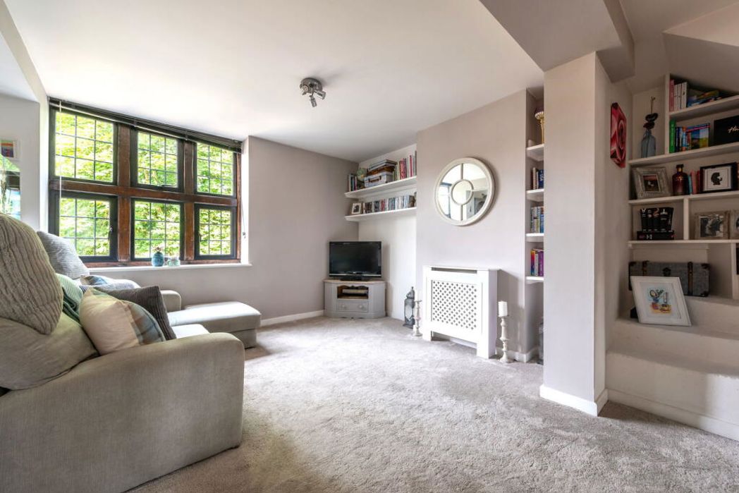 Property image 5 of 12