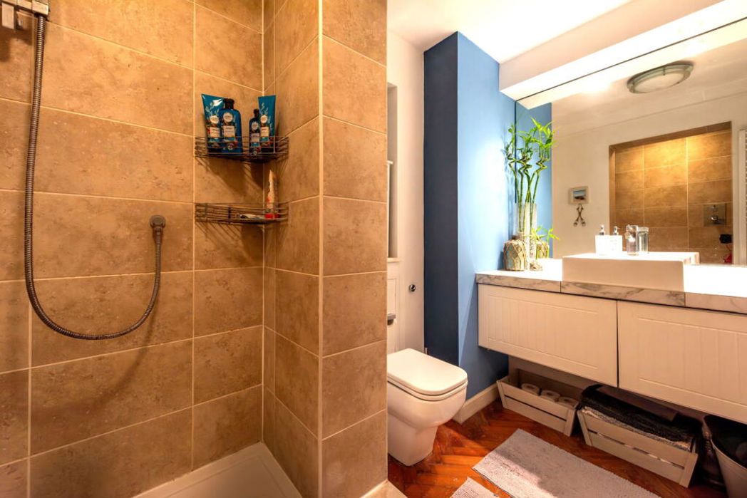 Property image 7 of 12