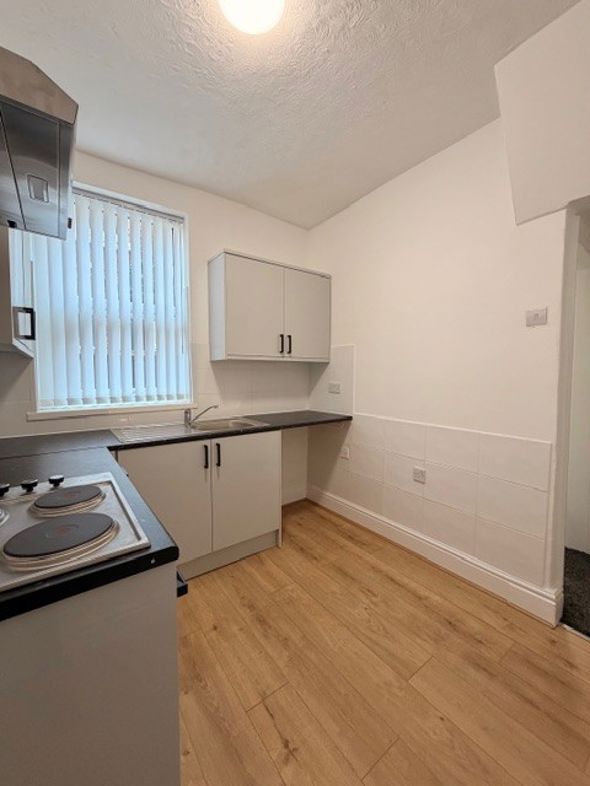 Property image 13 of 23