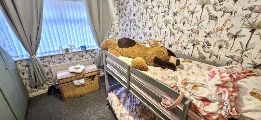 Property image 11 of 13