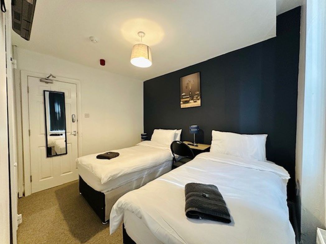 Property image 10 of 47