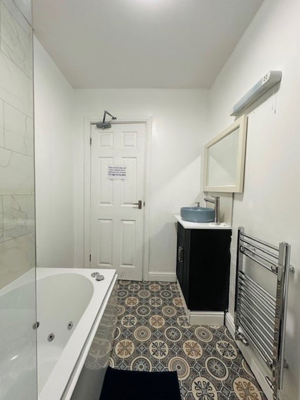 Property image 15 of 47