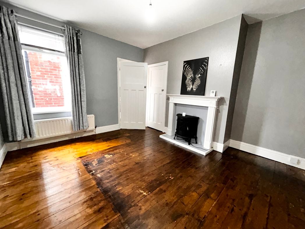 Property image 2 of 12