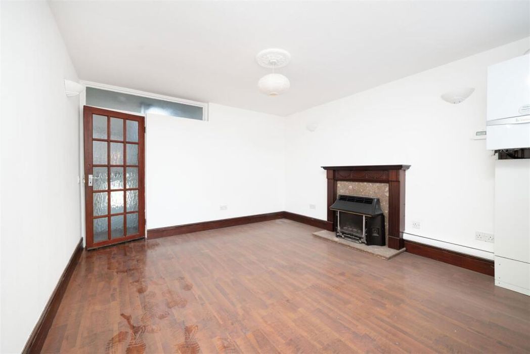 Property image 5 of 14