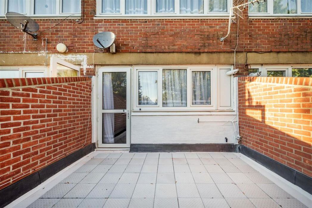 Property image 12 of 14