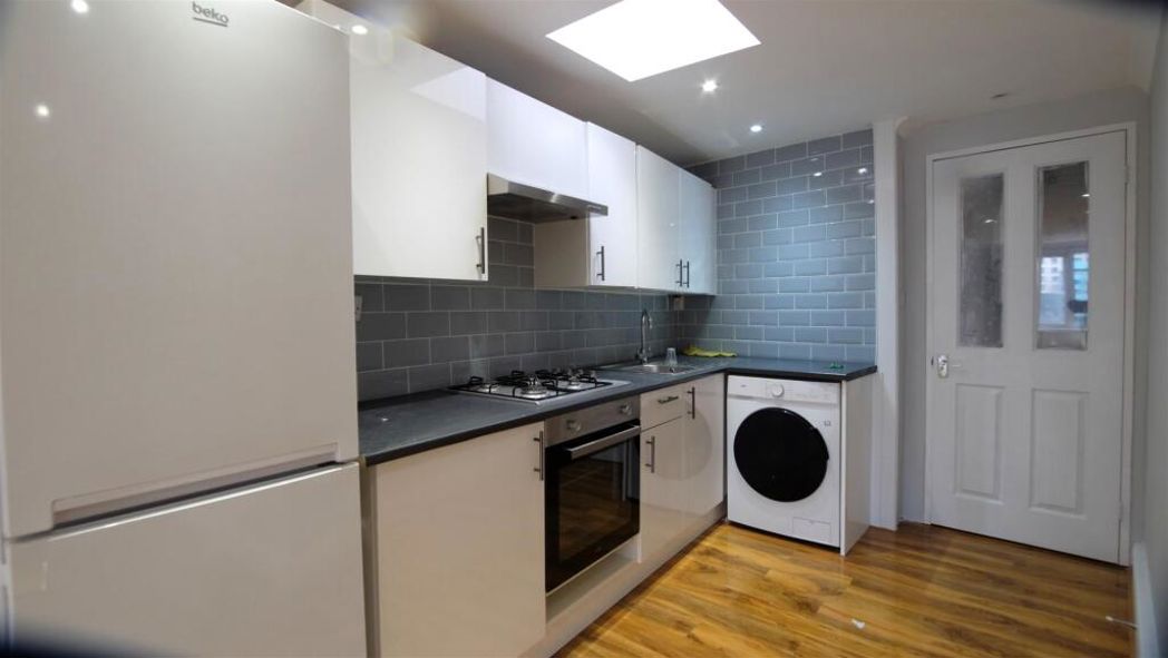 Property image 2 of 7