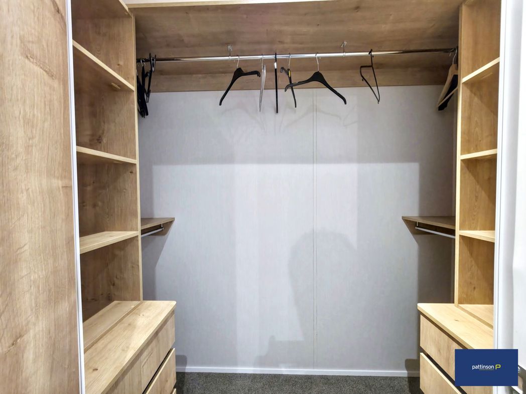 Property image 11 of 18