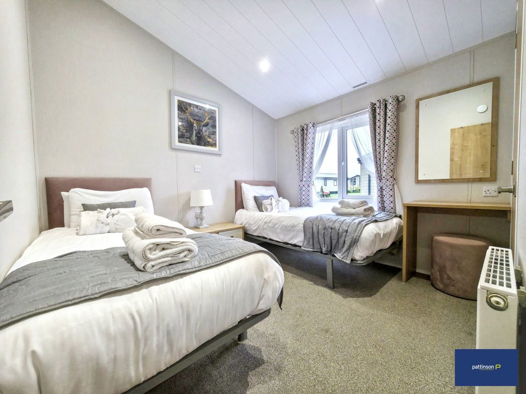 Property image 10 of 18