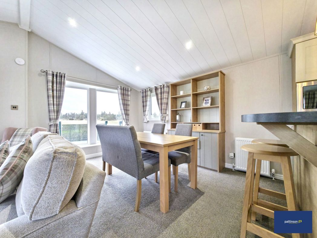 Property image 7 of 18