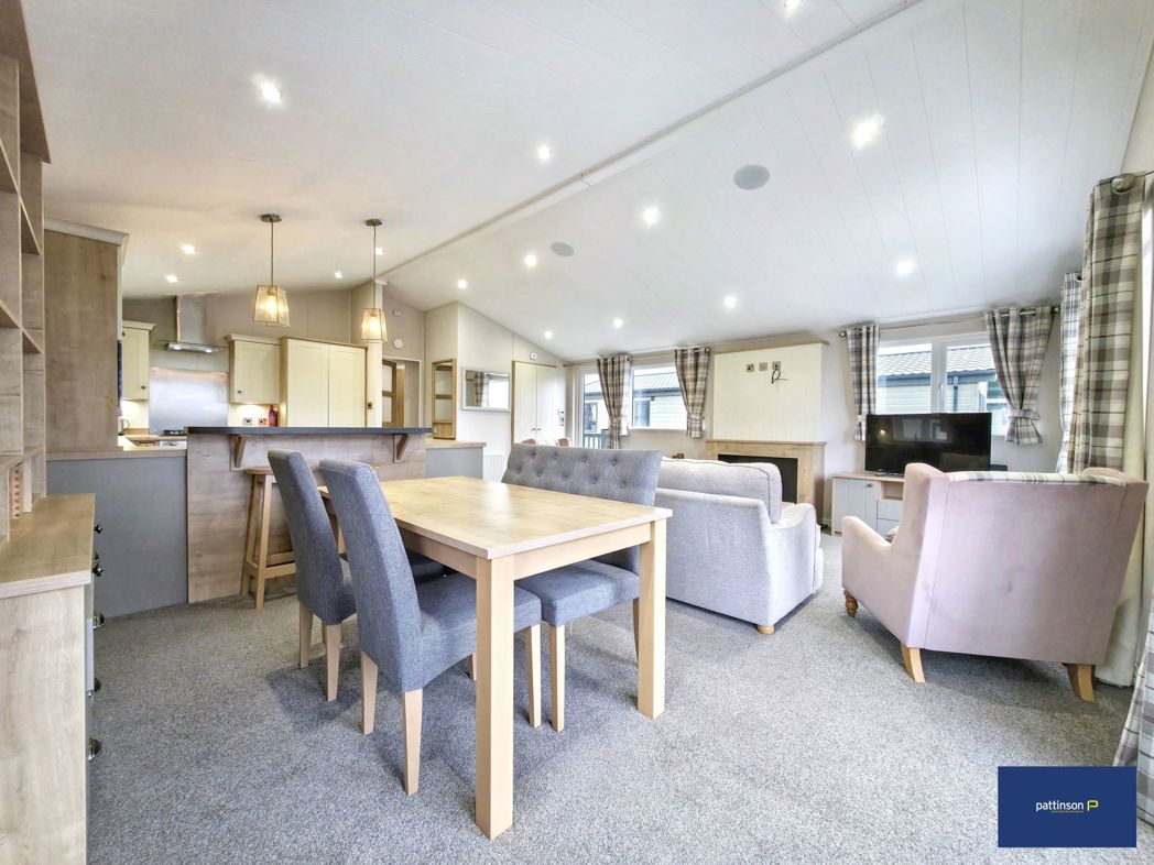 Property image 6 of 18
