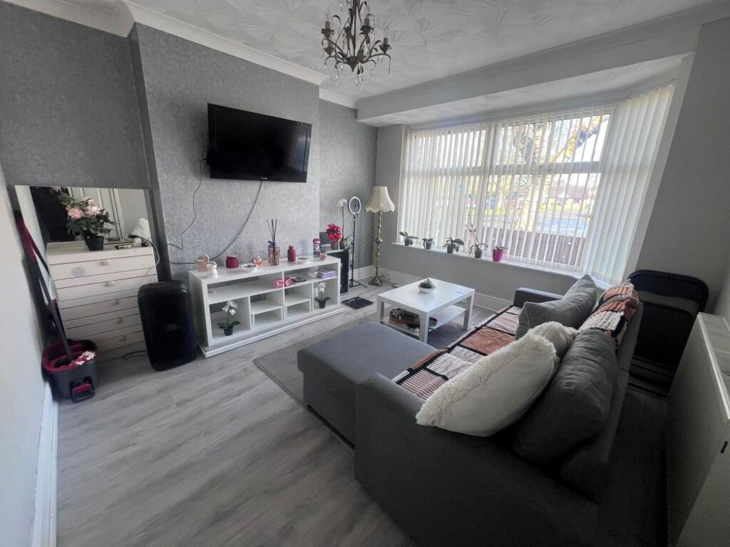 Property image 2 of 15