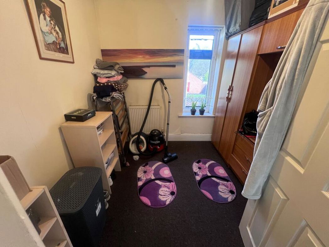 Property image 11 of 15