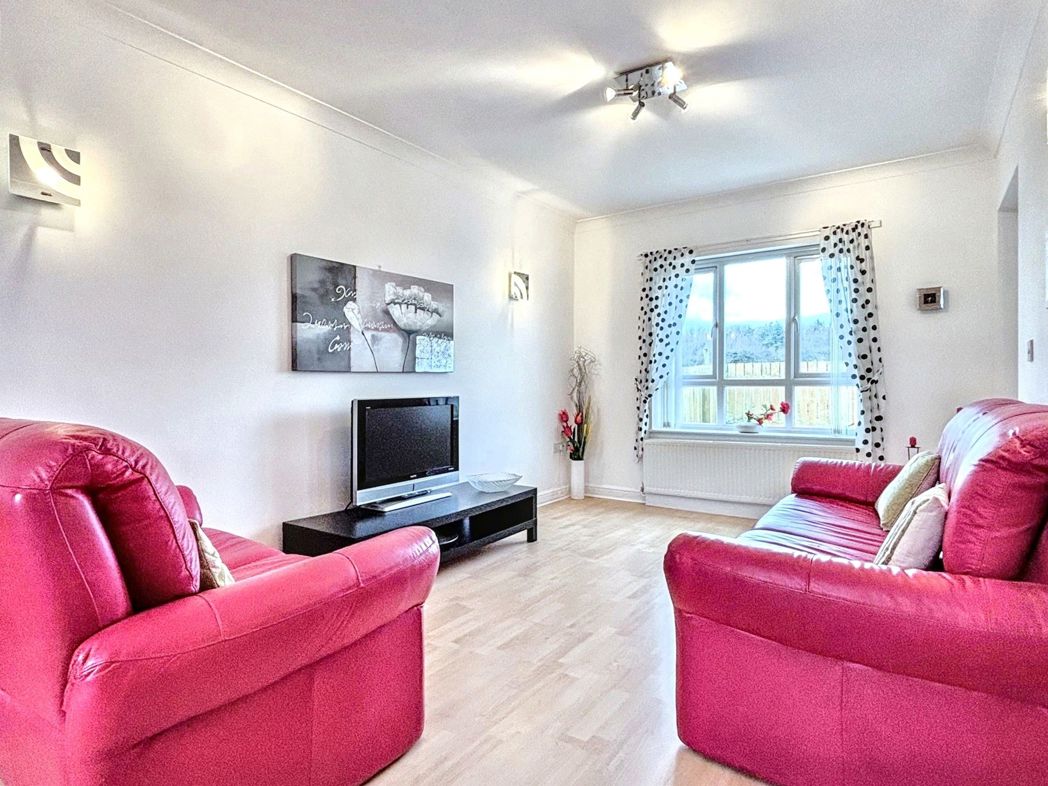 Property image 5 of 13