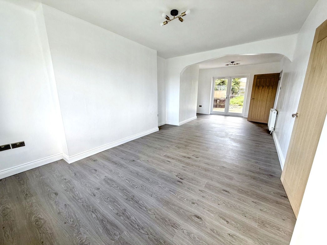 Property image 5 of 14