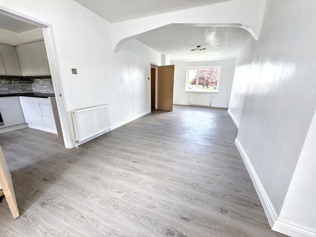 Property image 4 of 14