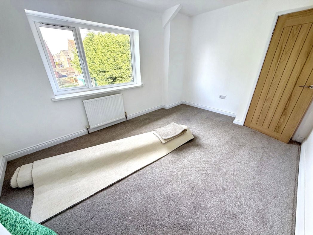 Property image 8 of 14
