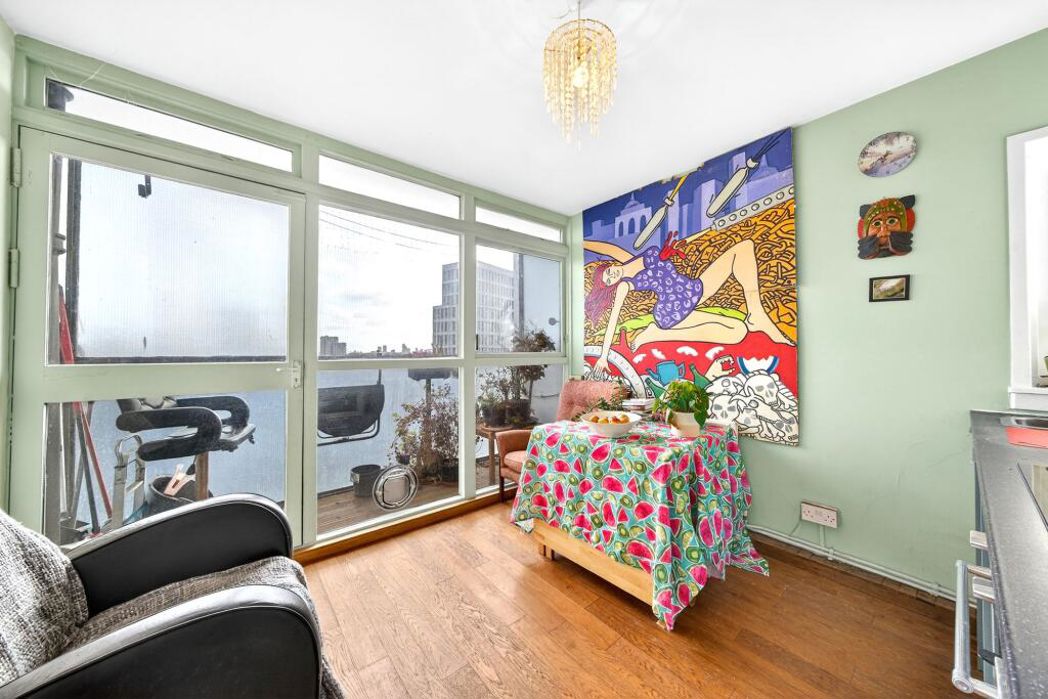 Property image 2 of 13
