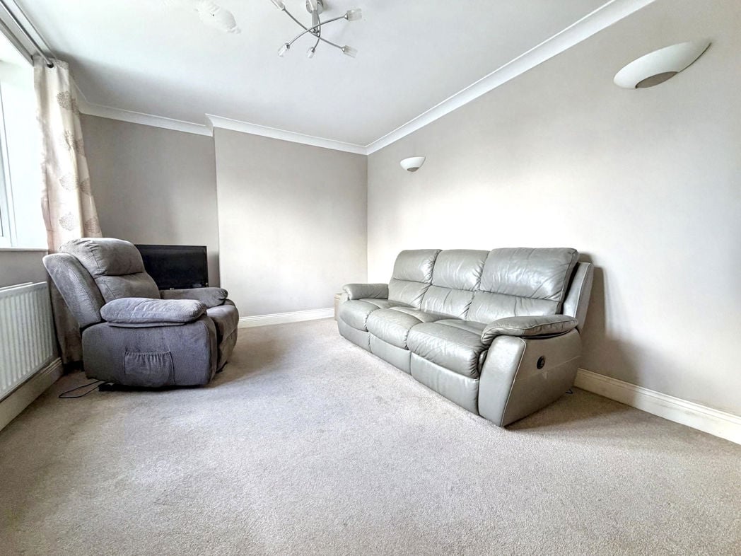 Property image 5 of 18