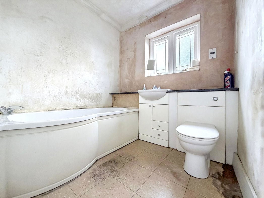 Property image 10 of 18