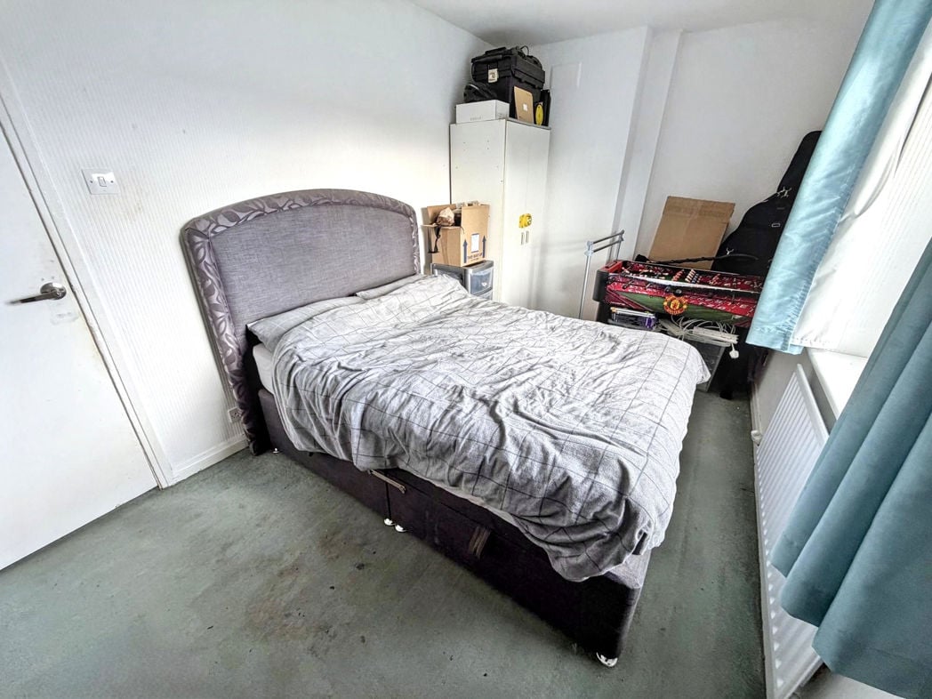 Property image 12 of 18