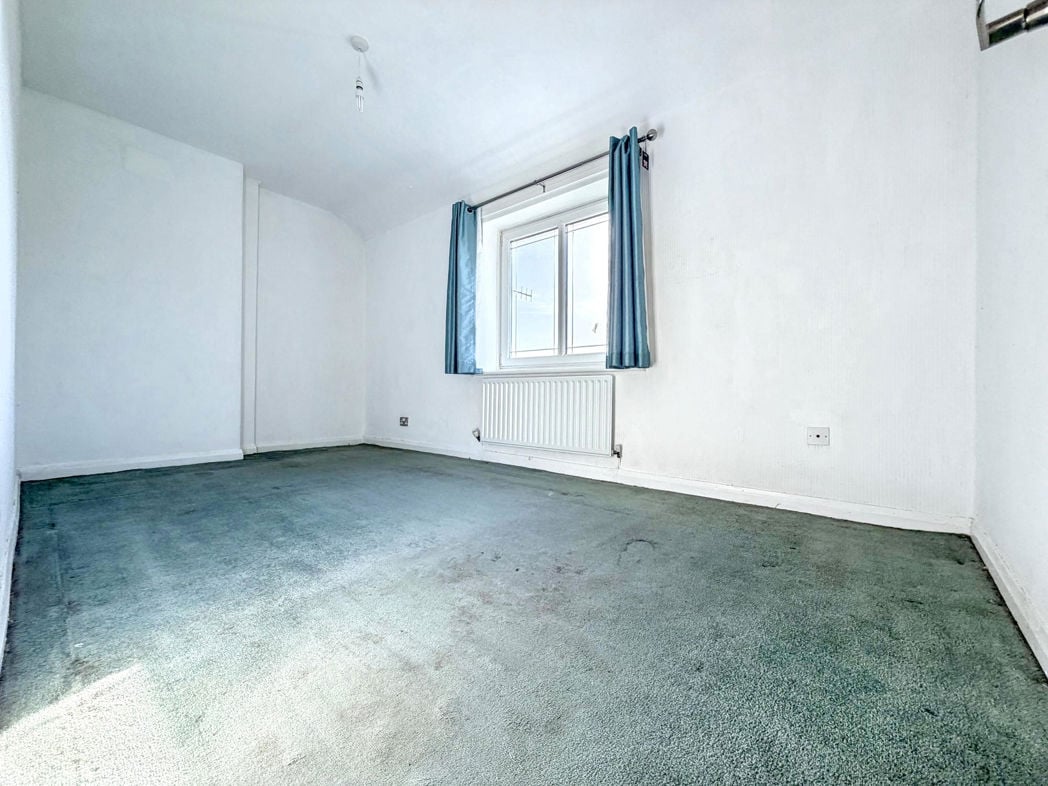 Property image 14 of 21