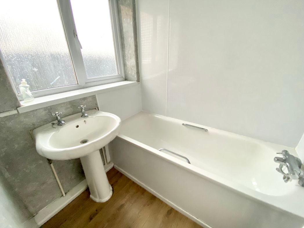 Property image 7 of 8