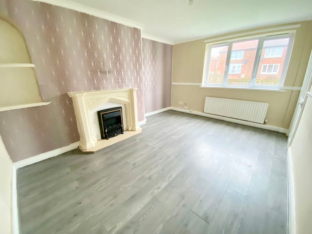 Property image 2 of 8