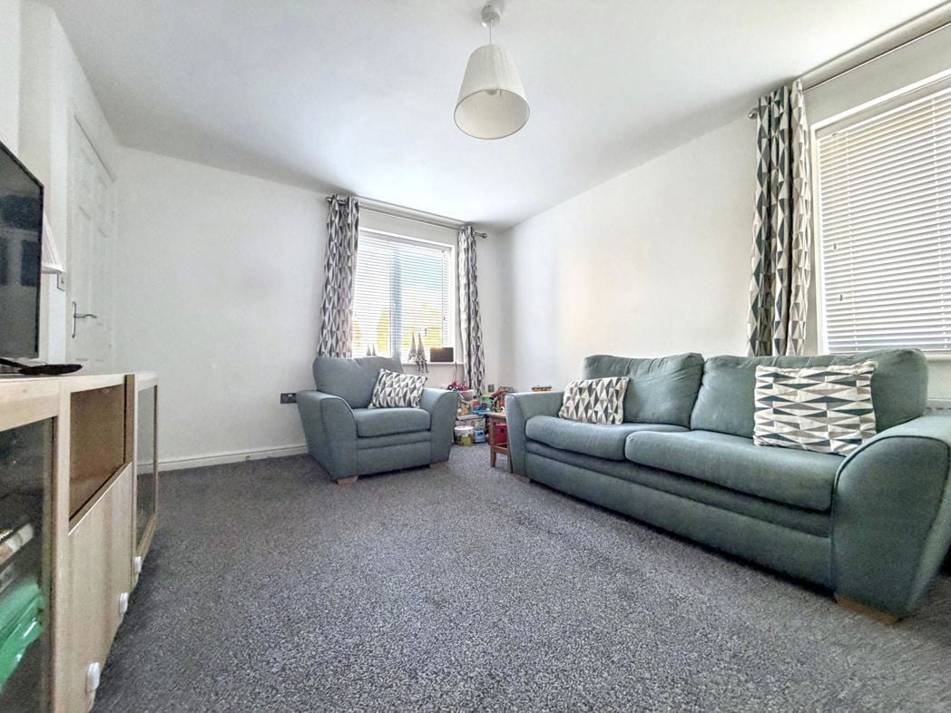 Property image 2 of 17