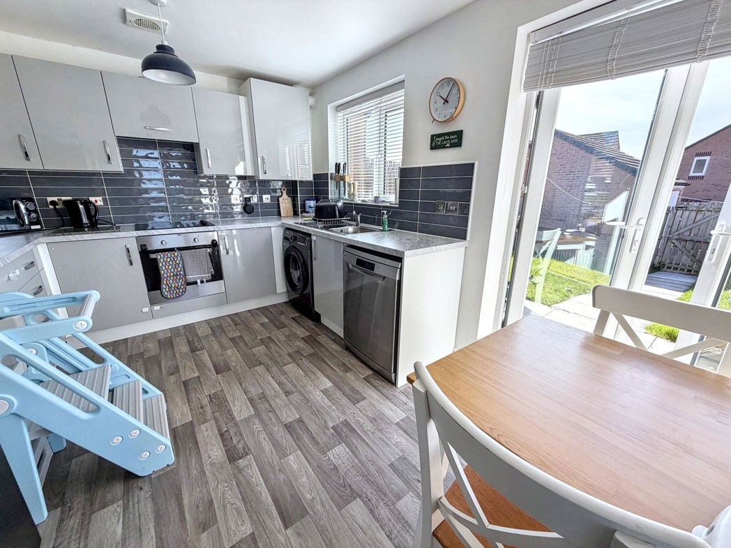 Property image 7 of 17