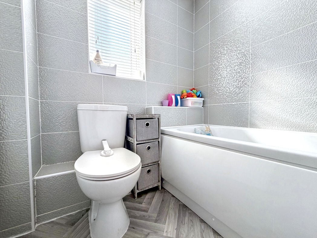 Property image 15 of 17