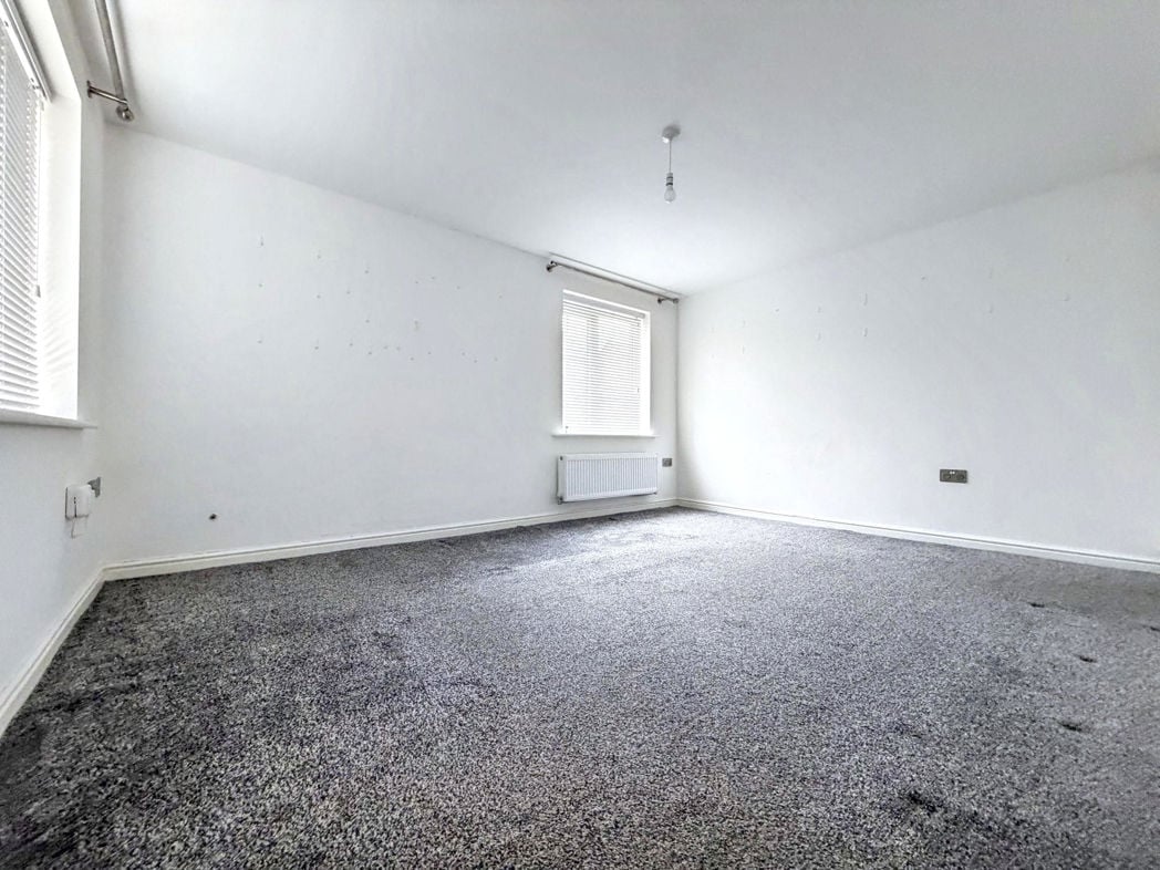 Property image 2 of 15