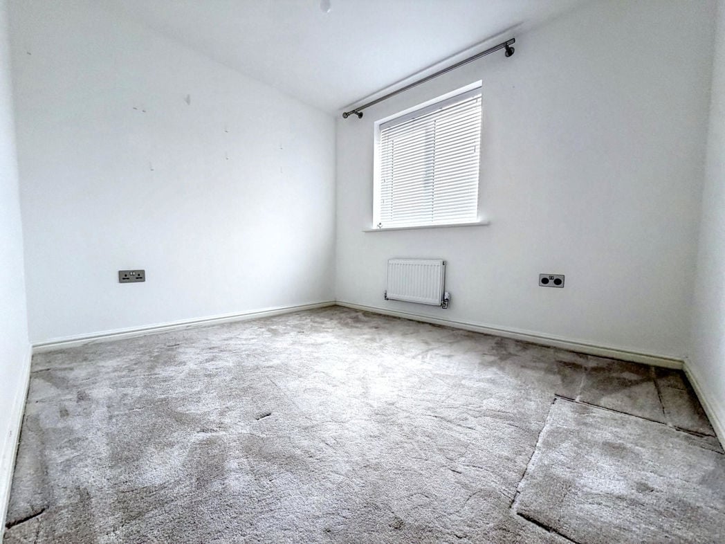 Property image 11 of 15