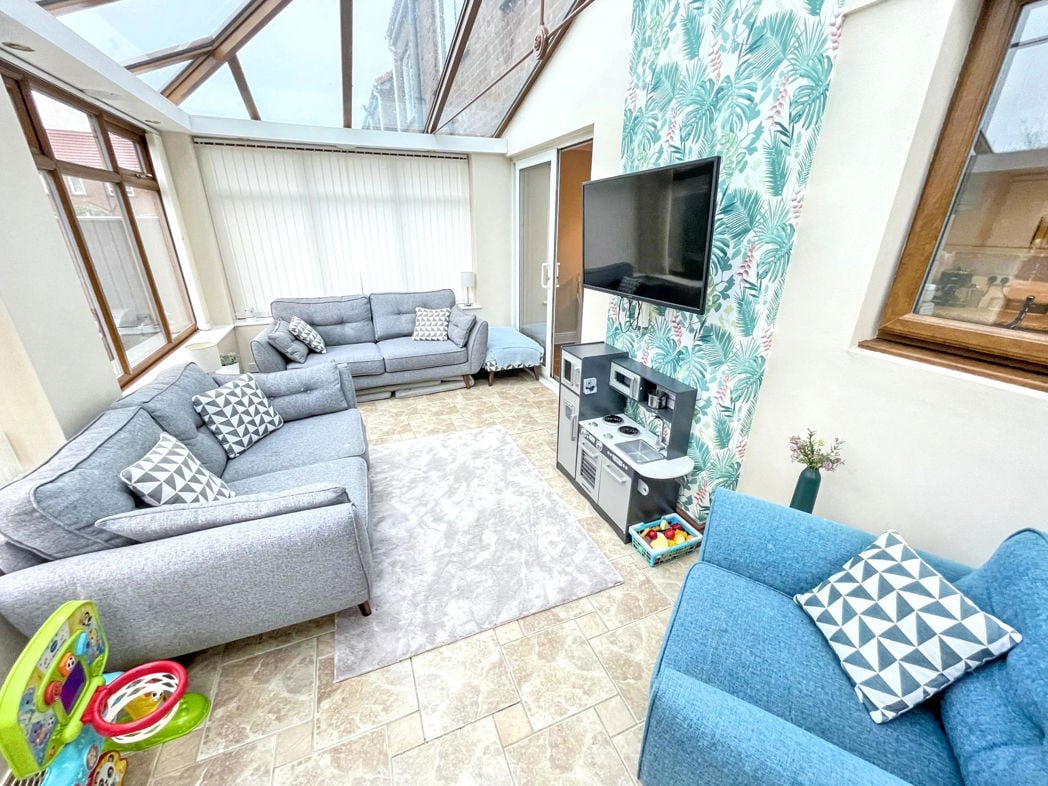 Property image 6 of 12