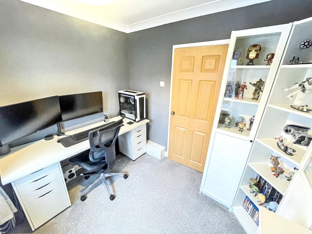 Property image 10 of 12