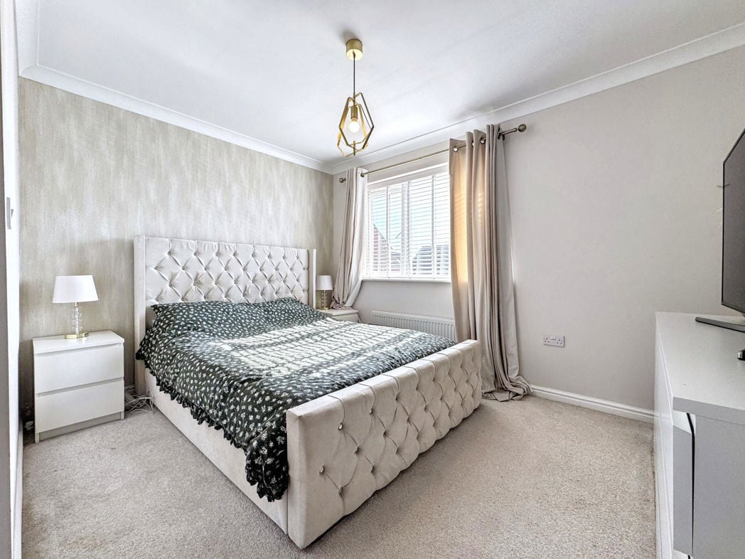 Property image 11 of 22