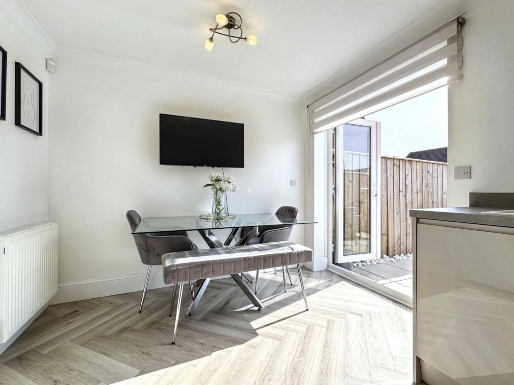 Property image 8 of 22
